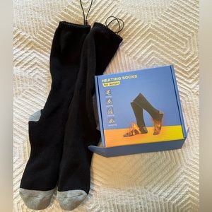 HEATED SOCKS WITH RECHARGEABLE BATTERY